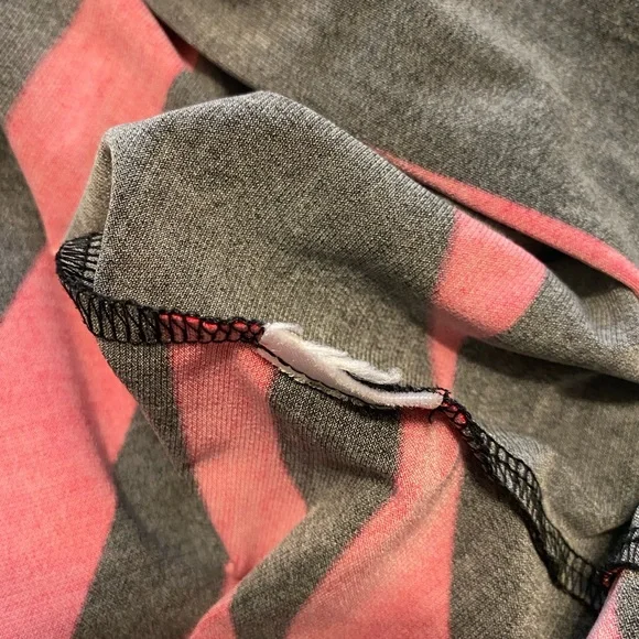 Red and black London Times Petites dress with cap sleeves size 8P - Picture 8 of 8